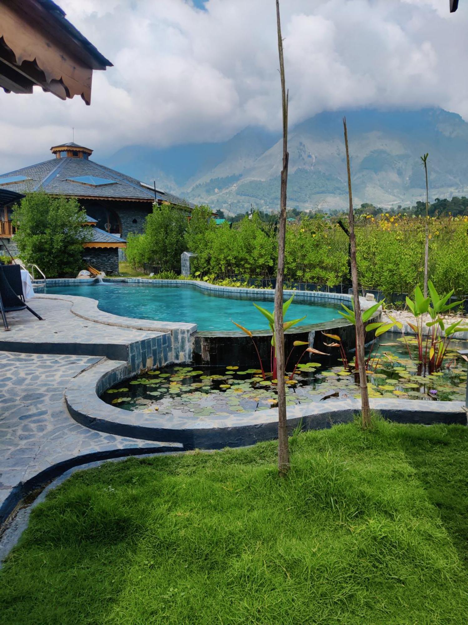 Osho Himalayas Wellness Resort Kangra Bagian luar foto