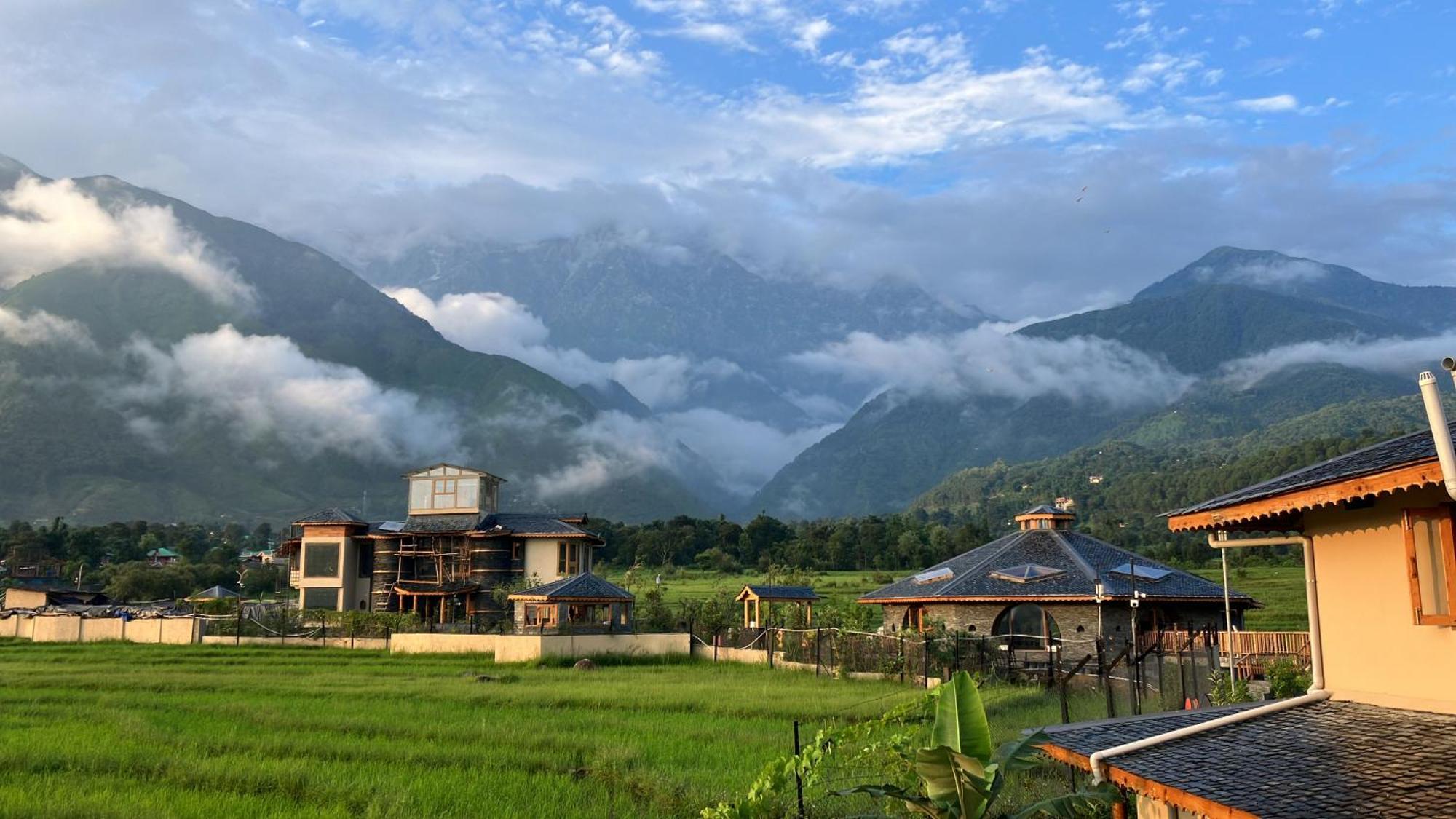 Osho Himalayas Wellness Resort Kangra Bagian luar foto